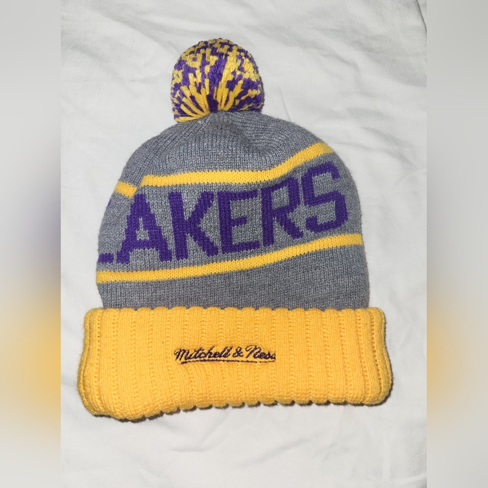 Lakers Gray and Yellow Knit Beanie - Picture 2 of 3
